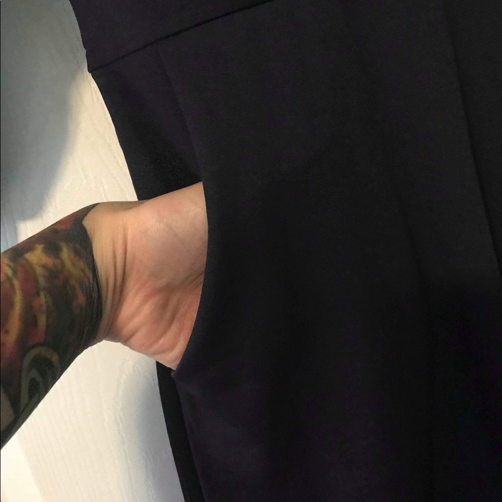 Cute black dress with pockets